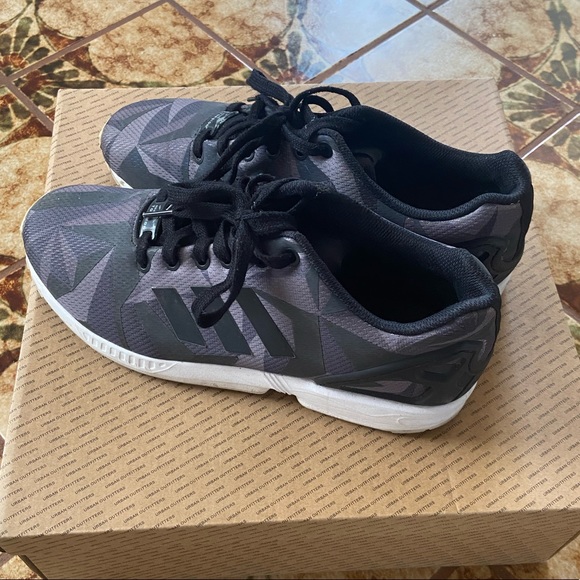 zx flux black and grey